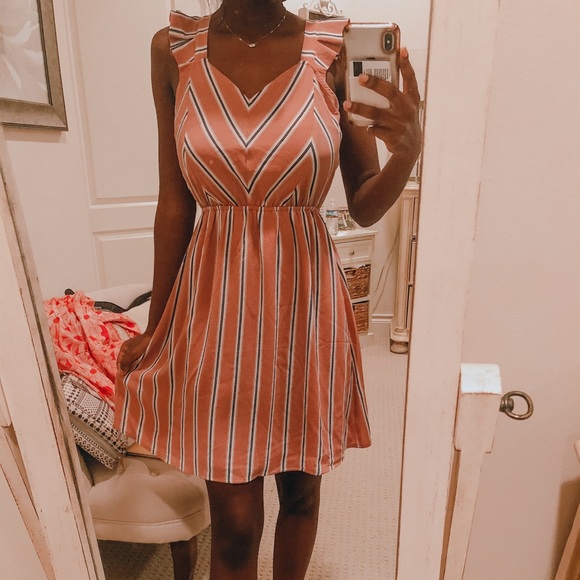 MONTEAU DRESS WITH RUFFLE SLEEVES - Picture 3 of 4